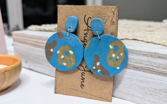 Dachshund Pretzel Earrings-Circle